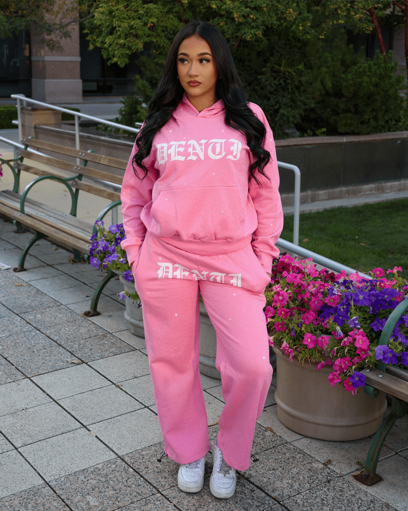 PINK RHINESTONE SWEATPANTS - Project Denti