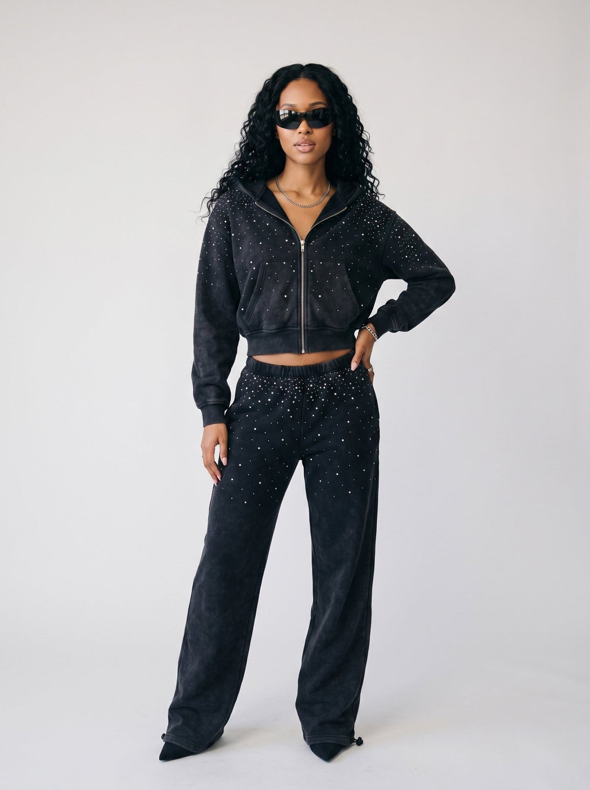 BLACK SIGNATURE RHINESTONE SWEATPANTS - Project Denti