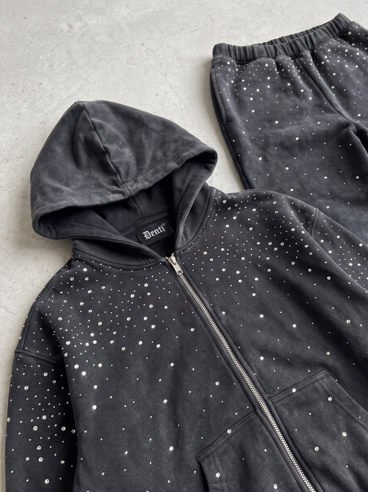 BLACK SIGNATURE RHINESTONE ZIPUP - Project Denti